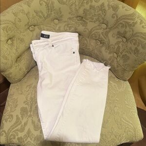 Kut from the Kloth white "CONNIE"  high rise ankle skinny jeans size 10